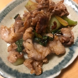 チンゲン菜と豚肉まいたけの焼肉のタレ炒め